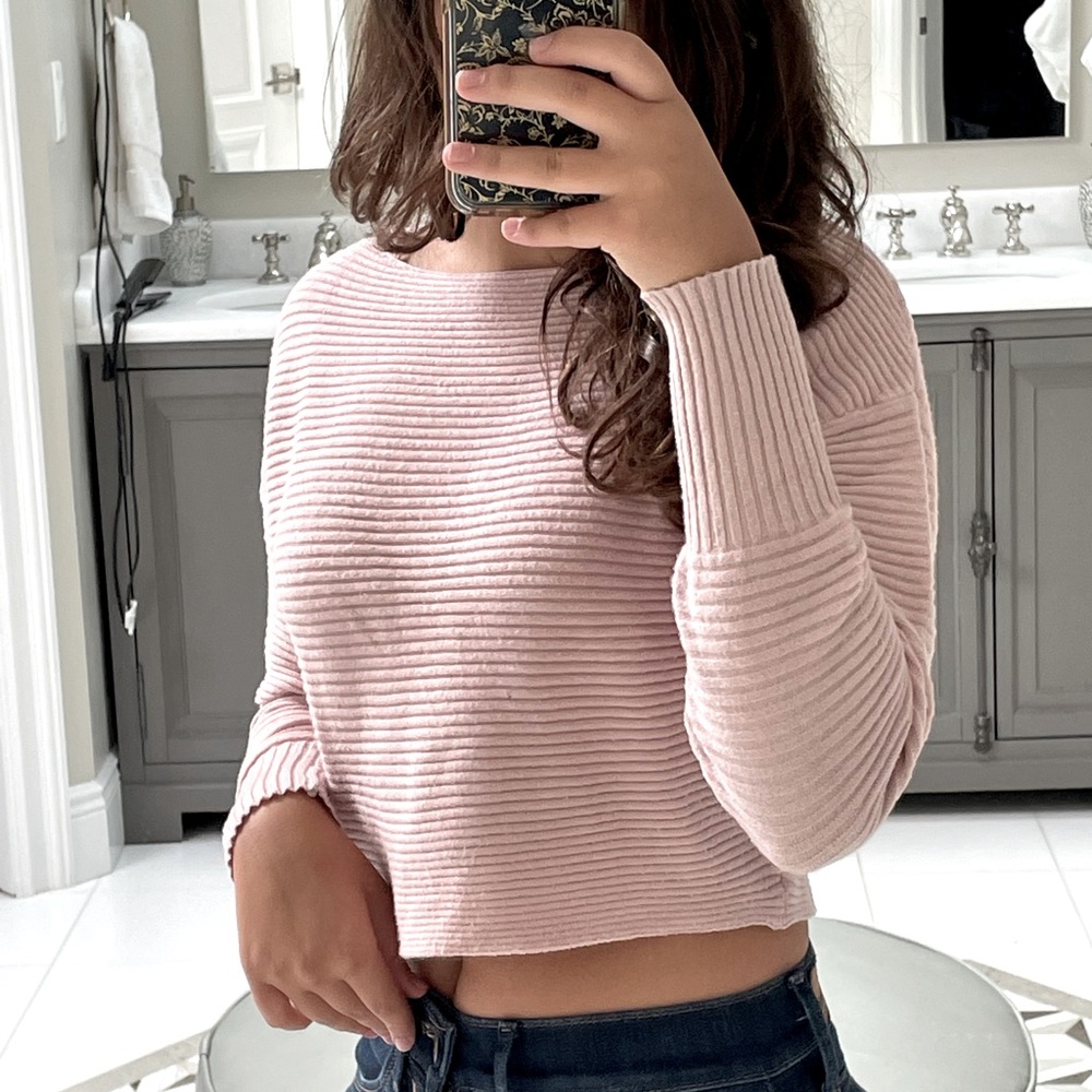 Cute pink rubbed crop long sleeve